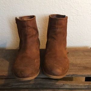 Brown ankle boots